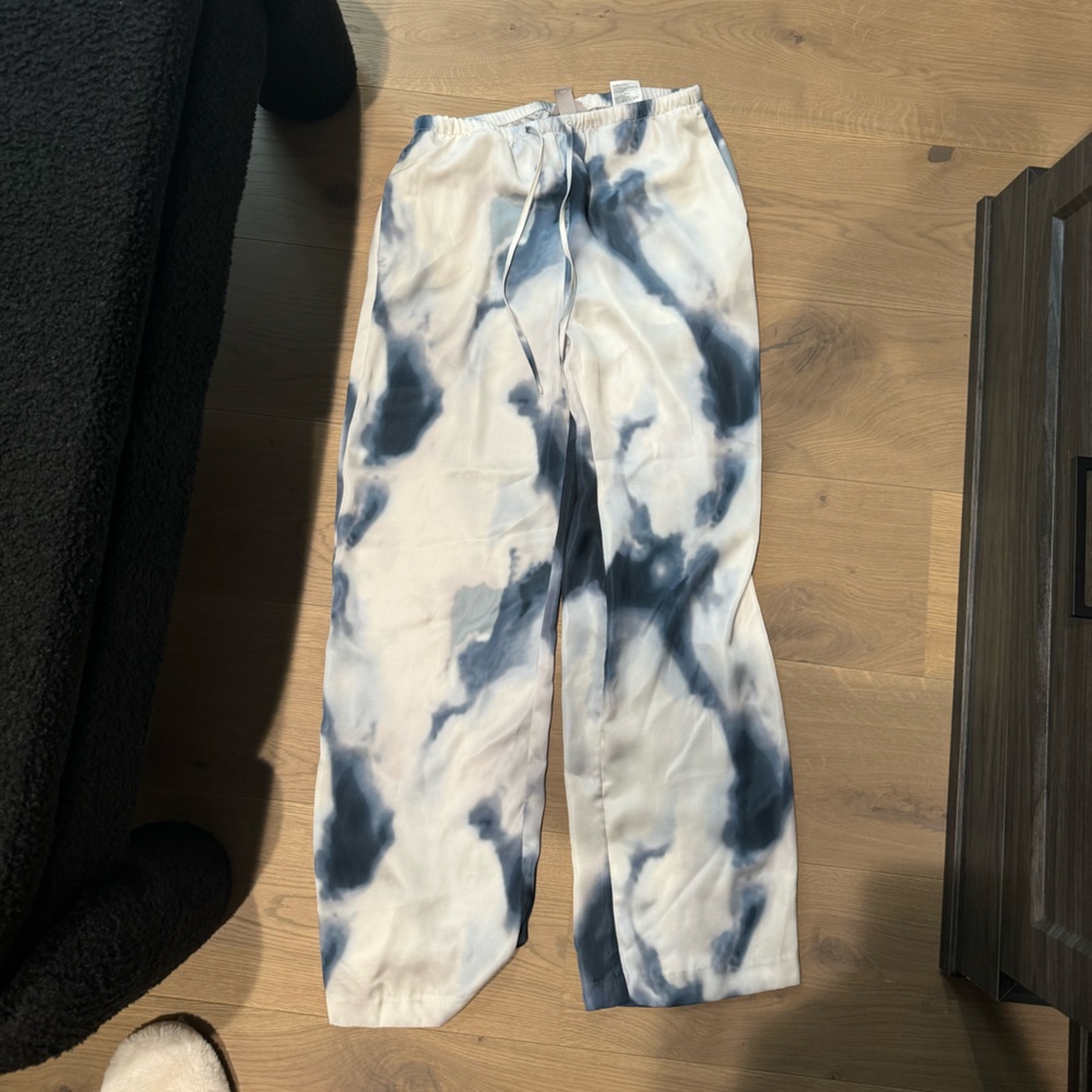 H&M Blue & White Pants
